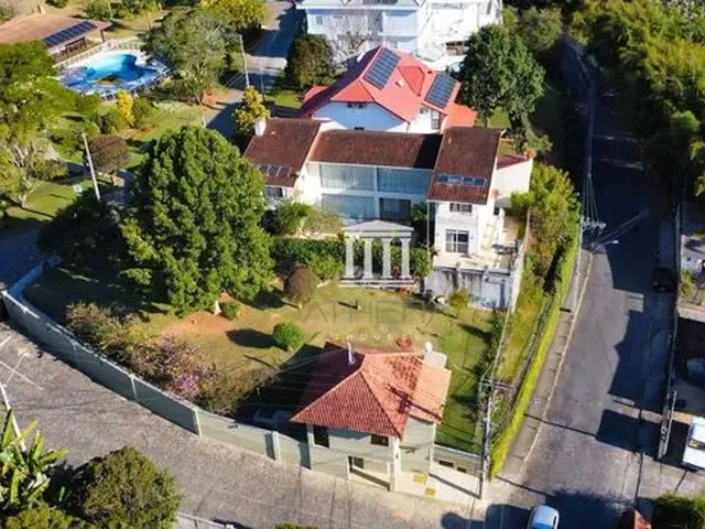 Imagem: Casa com 5 Dormitórios À Venda, 450 M²
