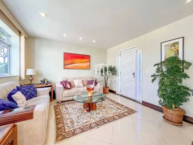 Imagem 2: Casa com 5 Dormitórios À Venda, 450 M² por R$ 1.690.000,00 - Várzea - Teresópolis/Rj