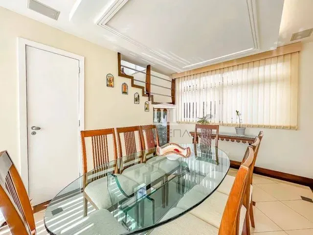 Imagem 3: Casa com 5 Dormitórios À Venda, 450 M² por R$ 1.690.000,00 - Várzea - Teresópolis/Rj