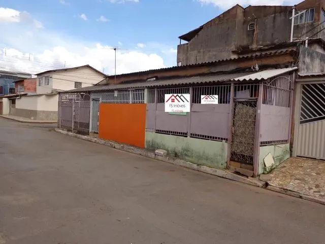 Imagem: Qr 318 Ótima Esquina com 4 Residências