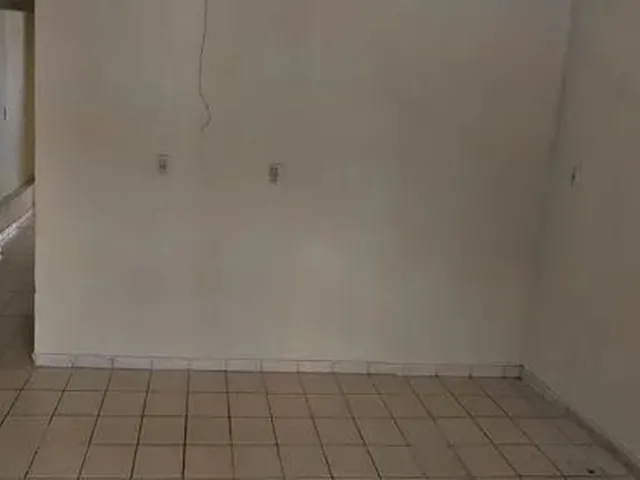 Imagem 3: Casa para Alugar em Primeiro Andar