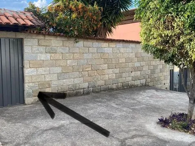 Imagem: Alugo Barracão _ Barreiro de Cima