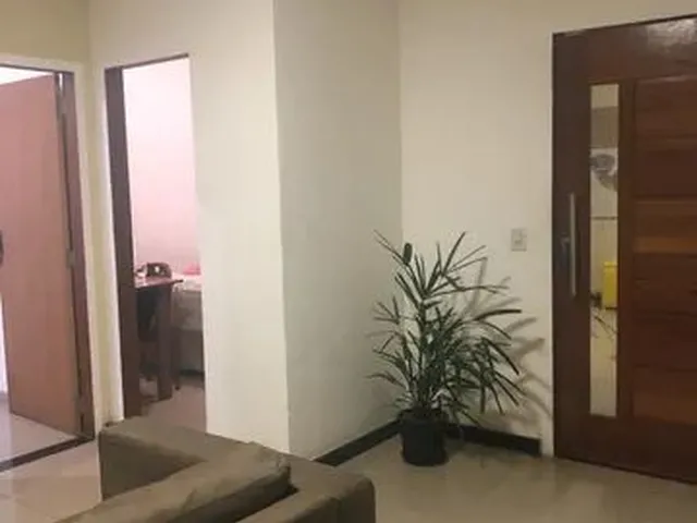 Imagem: Alugo Quarto, Apenas Mulher