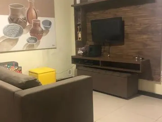Imagem 3: Alugo Quarto, Apenas Mulher