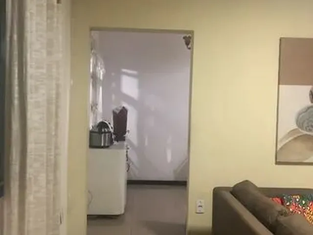 Imagem 2: Alugo Quarto, Apenas Mulher