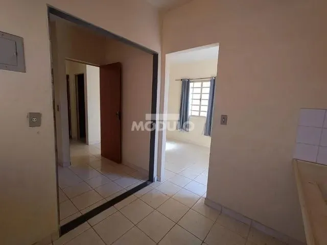 Imagem: Casa Residencial no Bairro Jardim Holanda