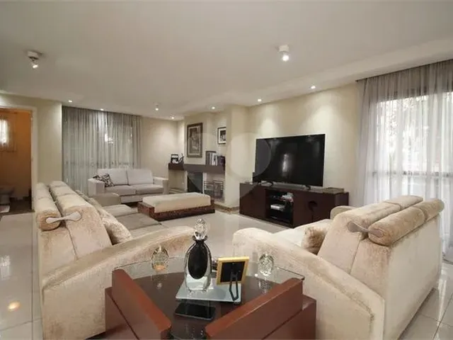 Imagem: Duplex com 4 Dormitórios e 3 Vagas em Rua