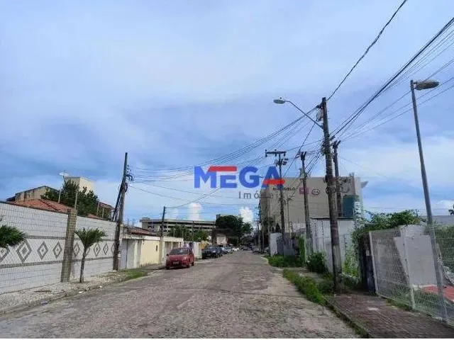 Imagem 8: Casa com 4 Quartos na Sapiranga - Fortaleza/Ce