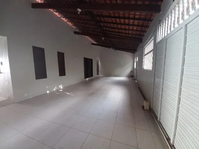 Imagem: Térrea para Aluguel com 250 Metros Quadrados
