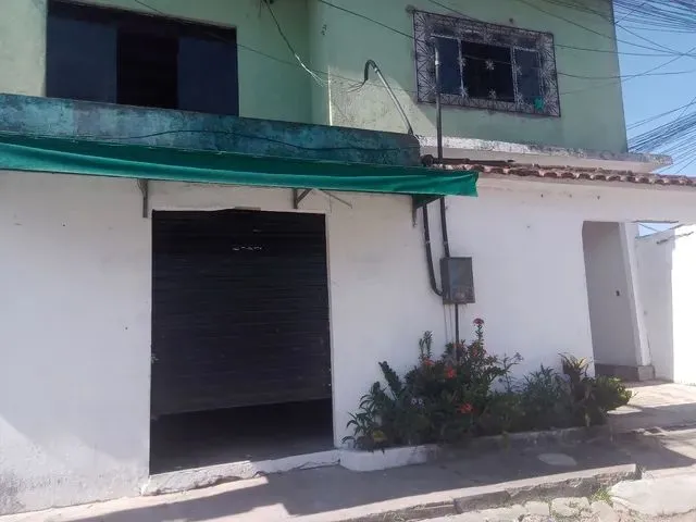 Imagem: Casa 2/4 com Ponto Comercial em Condomínio