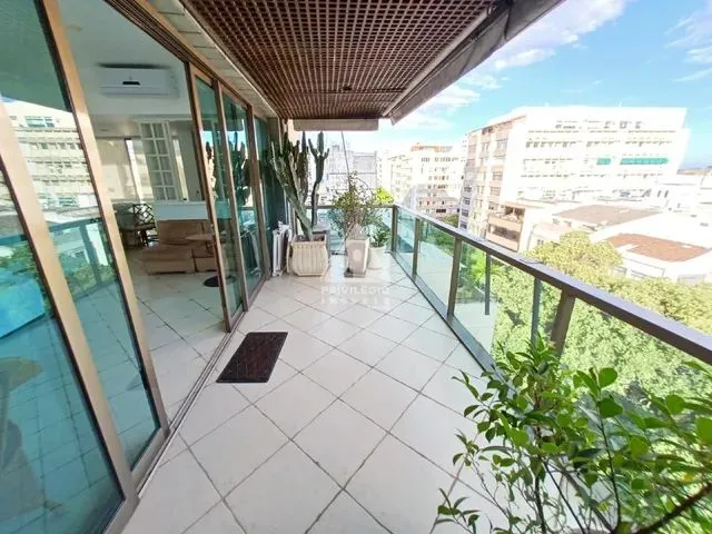 Imagem: Flat À Venda, 2 Quartos, 2 Suítes, 1 Vaga