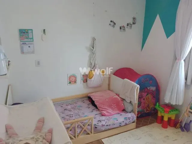 Imagem 11: 2 Dormitórios - Vaga de Garagem - Sacada - Elevador