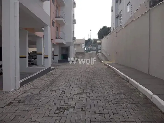 Imagem 14: 2 Dormitórios - Vaga de Garagem - Sacada - Elevador
