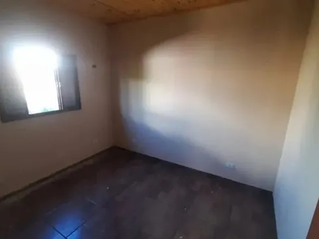 Imagem 3: Casa Bairro Tijuca de 2 Quartos e Etc com Varanda e Garagem Coberta em Condominio