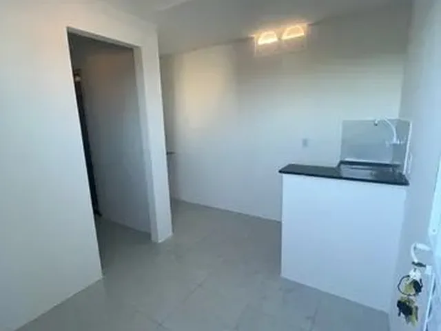 Imagem: Alugo Kitnet Prox Av Rogaciano Leite