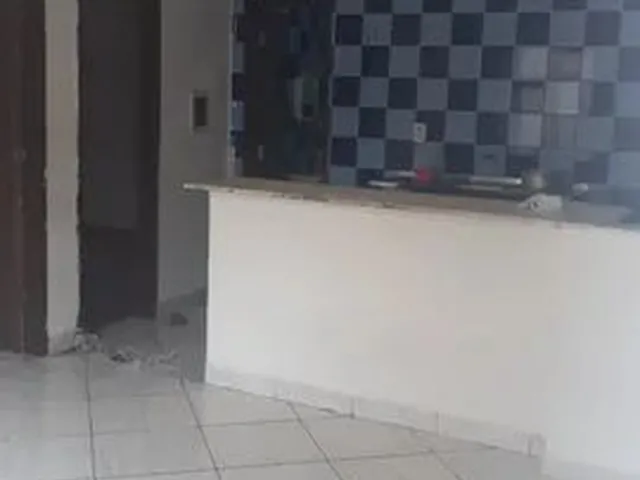 Imagem 3: Casa de 2/4 Centro Ao Lado do Fórum