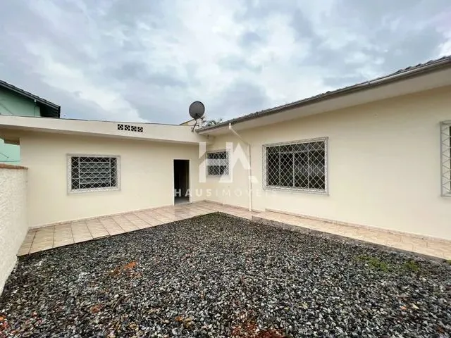 Imagem 3: Casa para Aluguel Possui 114 Metros Quadrados com 3 Quartos em Czerniewicz - Jaraguá Do