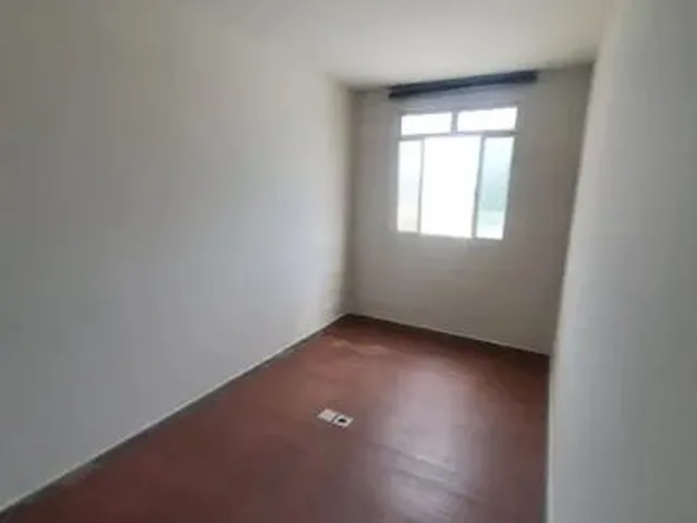 Imagem 3: Apartamento de Três Quartos com Uma Suíte