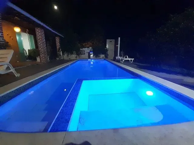 Imagem: Casa com Piscina e Praia