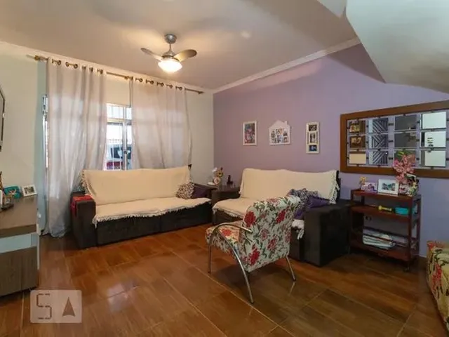 Imagem: A casa possui 4 Dormitórios, 3 Suítes, 3 Banheiros, 2