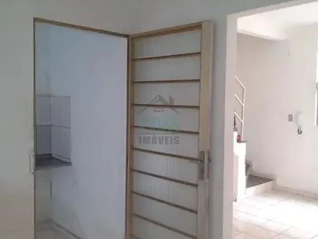 Imagem 4: Casa Geminada de 02 Quartos no Bairro Jaqueline!