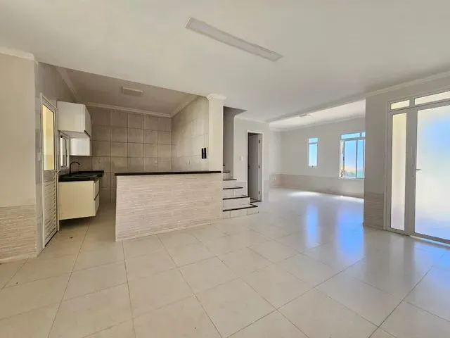 Imagem 2: Casa Duplex em Condomínio no Eusébio! Área de 136M2 e Ampla Área de Lazer. Venda Ou