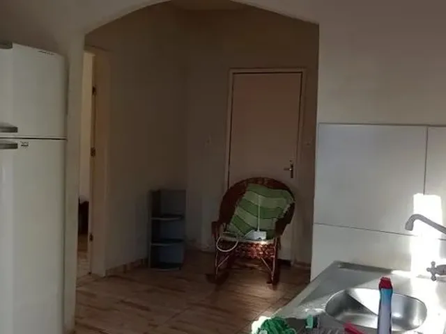 Imagem 4: Alugo Kitinet Casa com 2 dormitórios