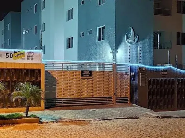 Imagem: O apartamento possui 2 Dormitórios, 1 Suíte, 2 Banheiros,