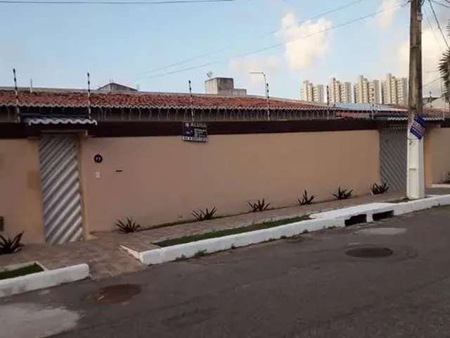Imagem: Alugo Excelente Casa com Piscina e Jardim