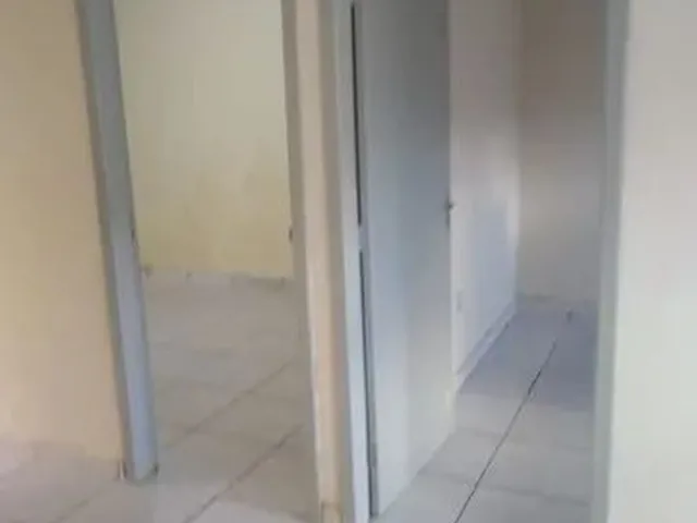 Imagem 2: Aluga-Se Apto 2 Quartos com Garagem