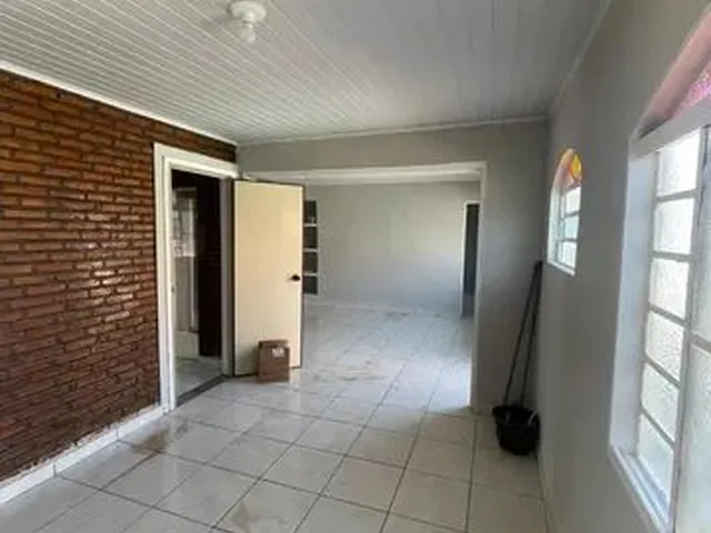 Imagem 11: Casa para Aluguel com 100 Metros Quadrados com 3 Quartos em Guanandi - Campo Grande - Ms