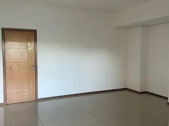 Imagem 10: Apartamento com Armários e Climatizado 94M2