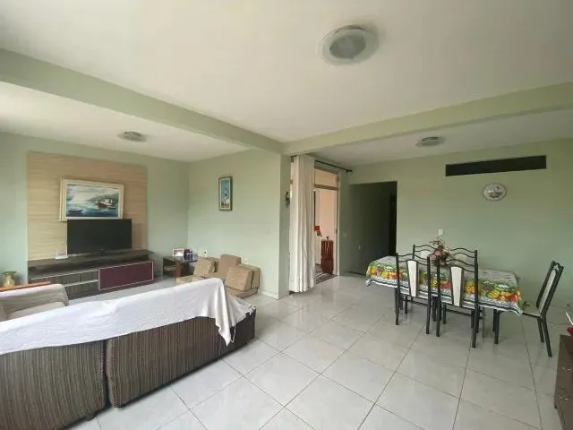 Imagem: Casa 2 Quartos, 3 Salas 130 M² À 800 Metros