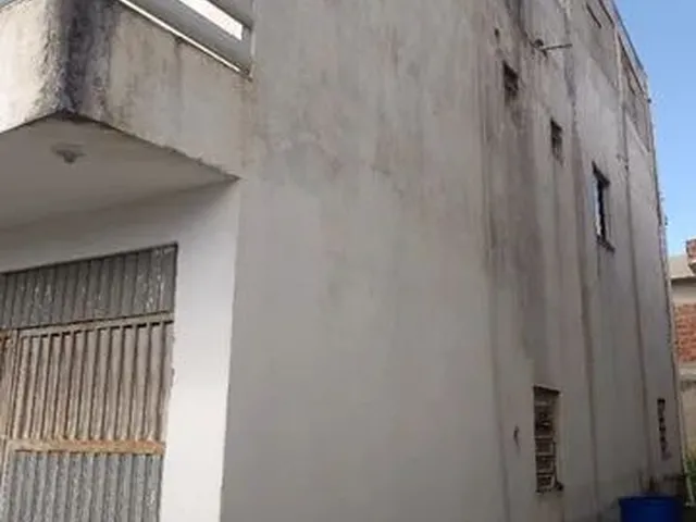 Imagem 2: 1° Andar. Varanda, 1 Vaga na garageme2 Dormitórios