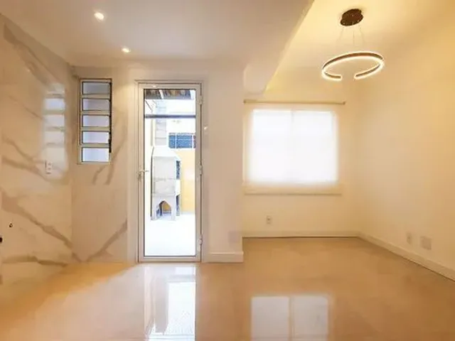 Imagem: Sobrado em Condomínio Fechado no Bairro