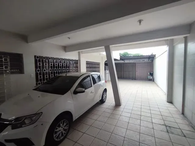 Imagem: Casa no Japiim para Fins Comerciais com