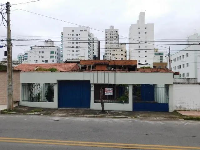 Imagem: Casa com 5 Dormitórios À Venda, 200 M²