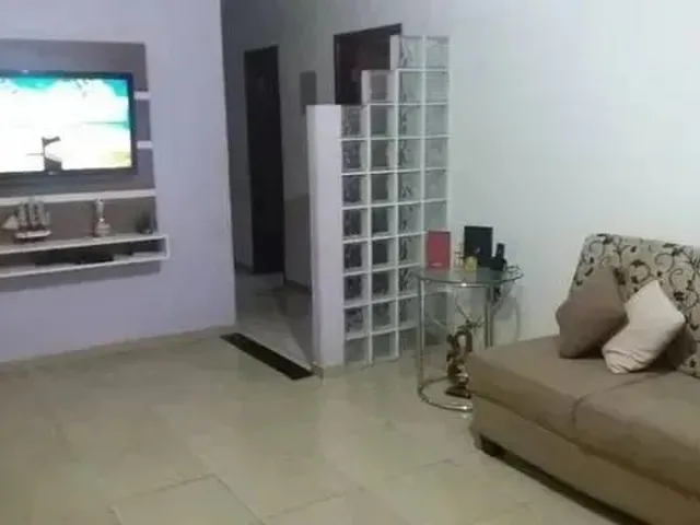 Imagem 5: Casa para Venda em Cuiabá, Barbado, 5 Dormitórios, 1 Suíte, 2 Banheiros, 3 Vagas