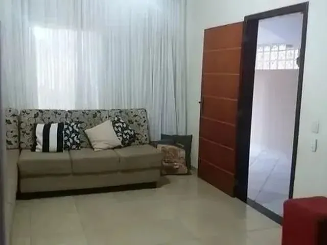 Imagem 4: Casa para Venda em Cuiabá, Barbado, 5 Dormitórios, 1 Suíte, 2 Banheiros, 3 Vagas