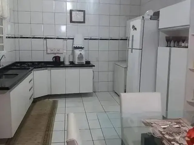 Imagem 3: Casa para Venda em Cuiabá, Barbado, 5 Dormitórios, 1 Suíte, 2 Banheiros, 3 Vagas