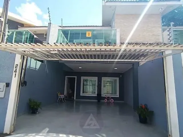 Imagem: Sobrado com Móveis Planejados À Venda