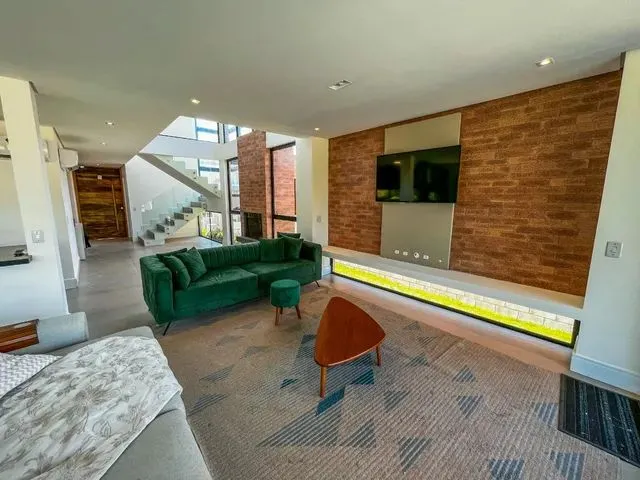 Imagem: Garopaba - Casa de Condomínio - Grama