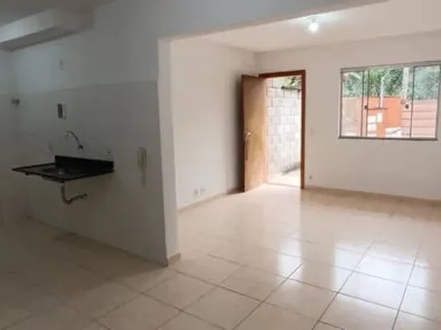 Imagem: Casa 2 Quartos, com Garagem e Quintal