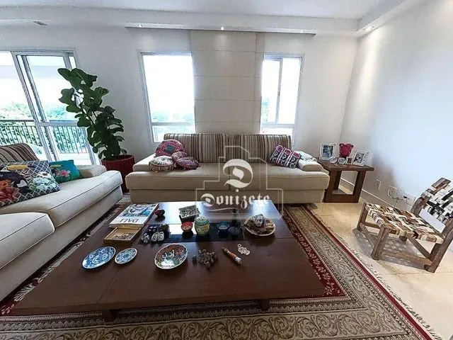 Imagem: O apartamento possui 3 Dormitórios, 1 Suíte, 2 Banheiros,