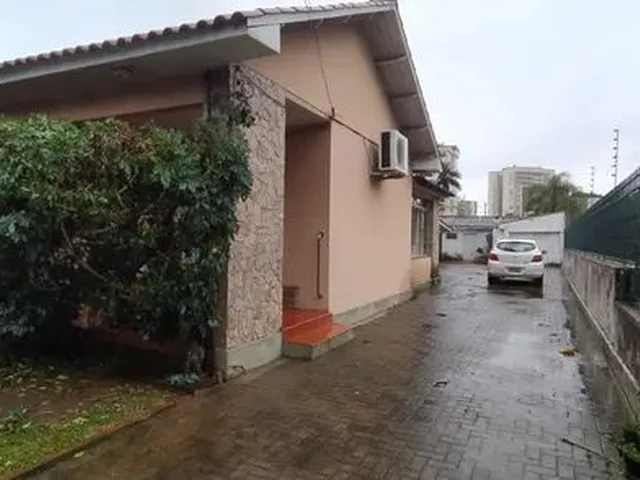 Imagem 6: Casa com 04 Dormitórios, 03 Banheiros, Sala de Estar, Sala de Jantar, Cozinha, 02