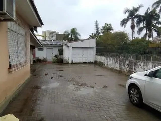 Imagem 16: Casa com 04 Dormitórios, 03 Banheiros, Sala de Estar, Sala de Jantar, Cozinha, 02