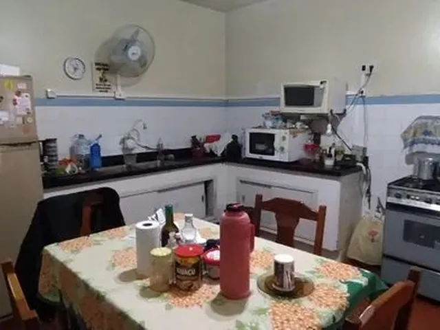 Imagem 5: Casa com 04 Dormitórios, 03 Banheiros, Sala de Estar, Sala de Jantar, Cozinha, 02