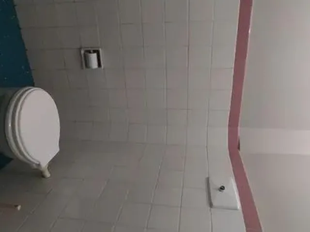 Imagem 12: Casa com 04 Dormitórios, 03 Banheiros, Sala de Estar, Sala de Jantar, Cozinha, 02