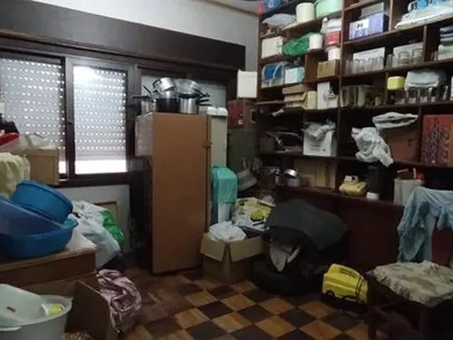 Imagem 2: Casa com 04 Dormitórios, 03 Banheiros, Sala de Estar, Sala de Jantar, Cozinha, 02