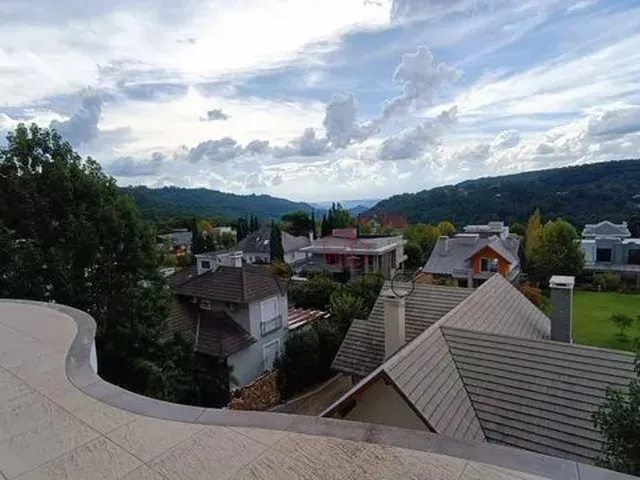 Imagem 1: Casa no Condomínio Alphaville em Gramado!